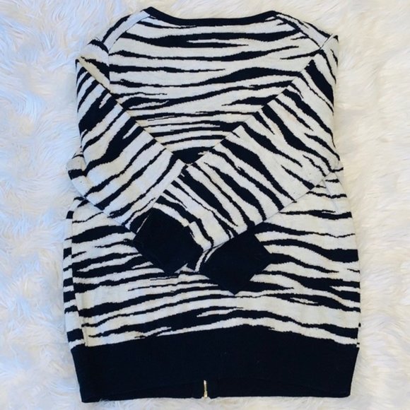 Pre-Owned $90 Ann Taylor Zebra Zip Cardigan Medium - Picture 4 of 10